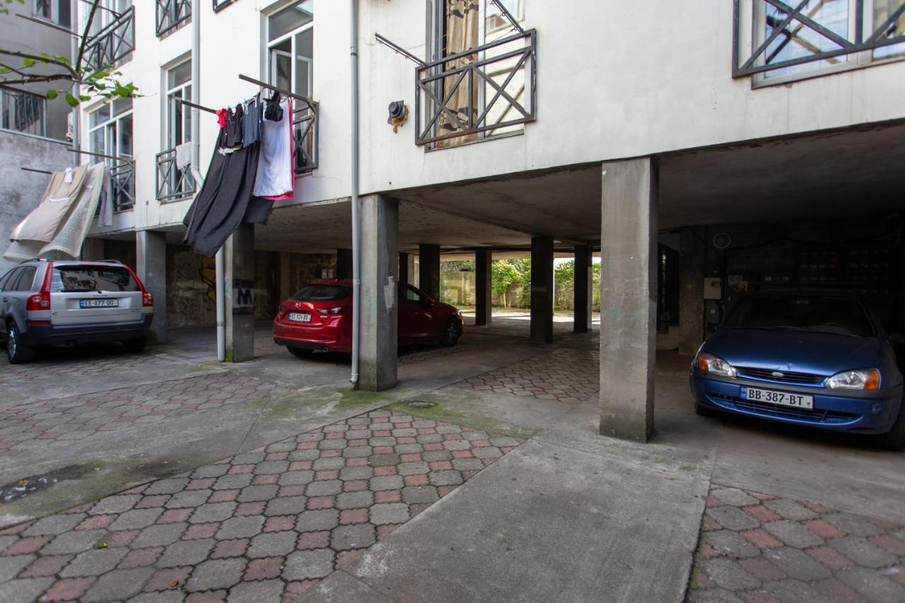 Apartments In The Historical Center Of Batumi, Near The Seaside Park Buitenkant foto