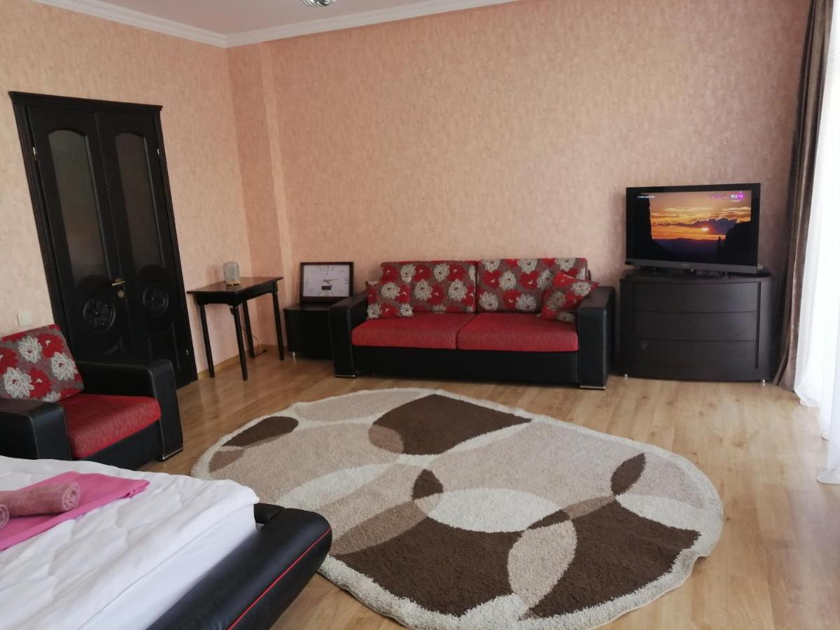 Apartments In The Historical Center Of Batumi, Near The Seaside Park Buitenkant foto