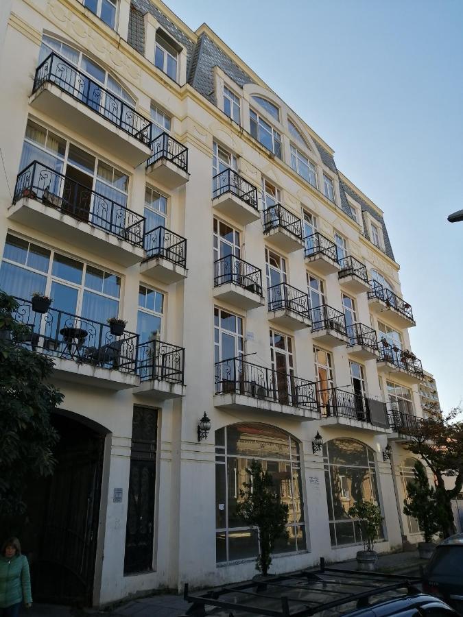Apartments In The Historical Center Of Batumi, Near The Seaside Park Buitenkant foto